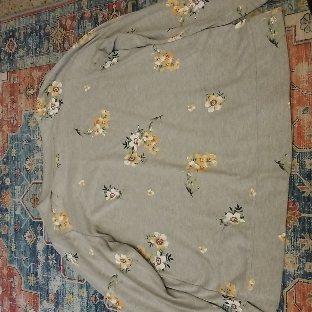 Grey sweater with flowers